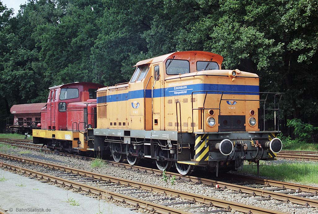 V60.5 (ex DR 346 391) und Lok 5 in Berlin-Johannisstift