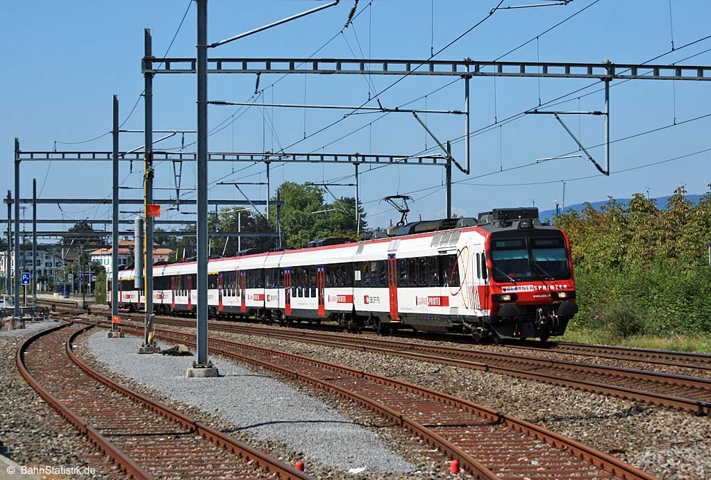 RBDe 560 202-2 am 24.08.09 als RE 3978 »Glarner Sprinter« (Zürich HB – Schwanden) bei der Durchfahrt von Richterswil