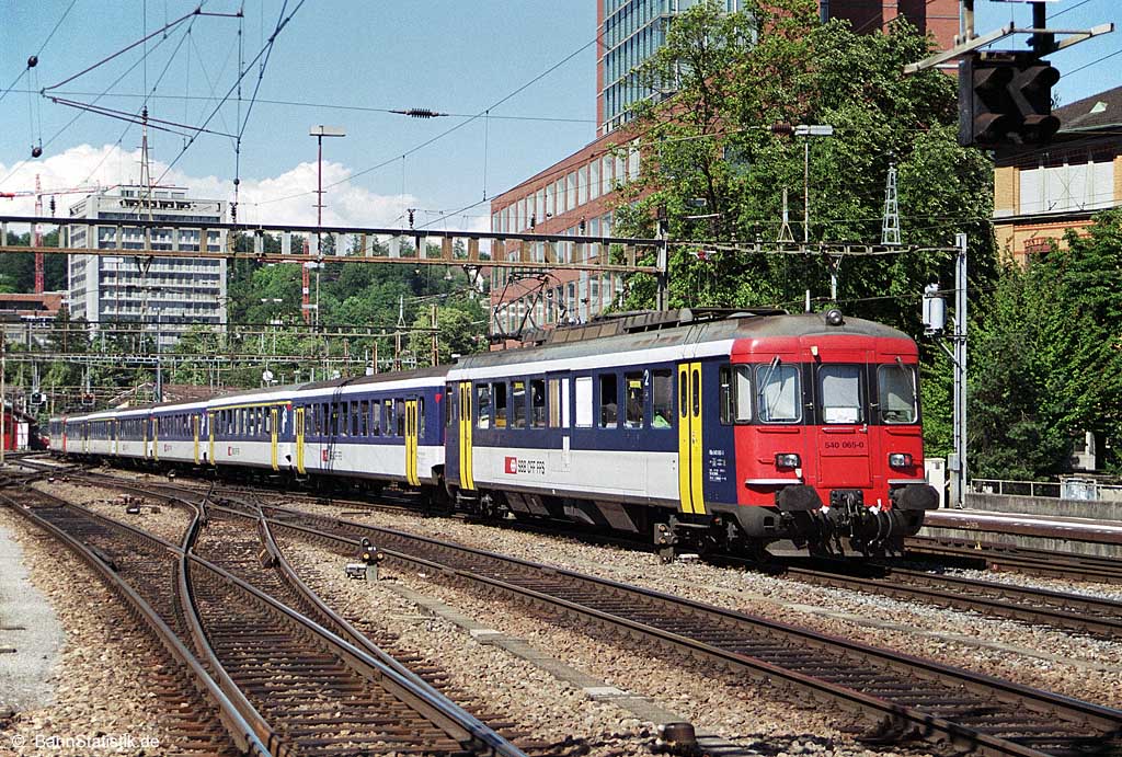 RBe 540 065-0 am 27.06.08 bei der Ausfahrt aus Winterthur