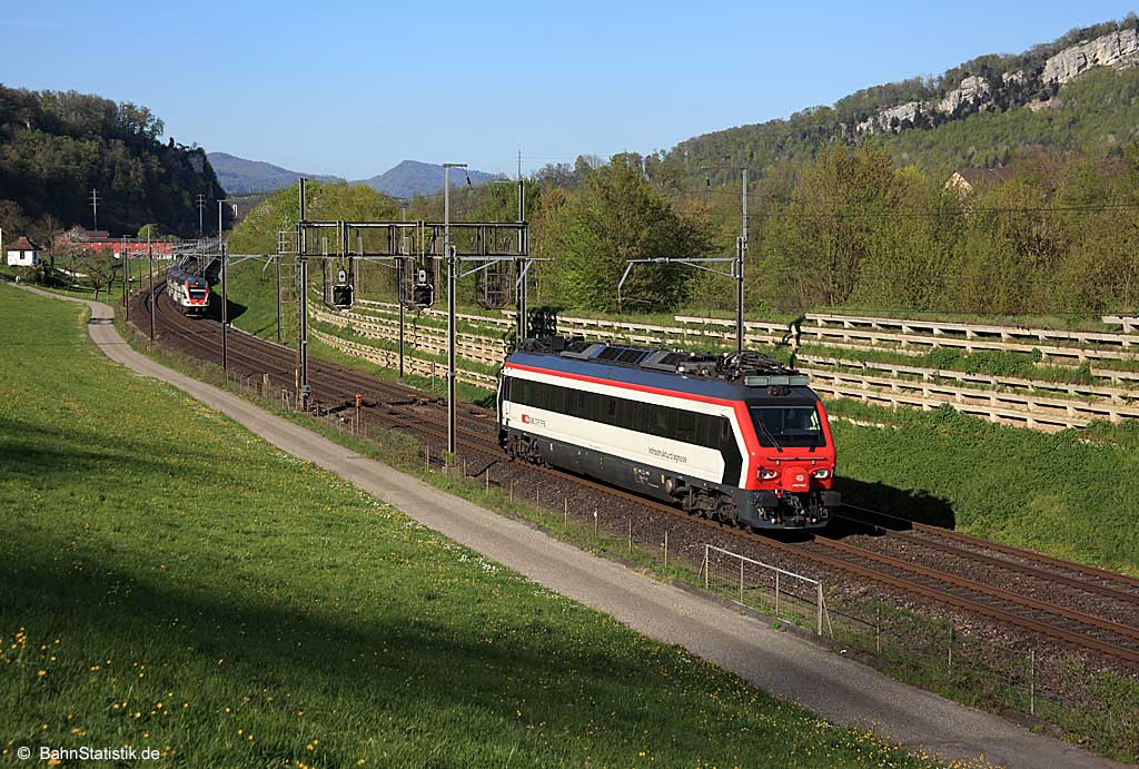 Infrastrukturdiagnosefahrzeug XTmass 99 85 9 160 001-5 am 20.04.16 auf Vermessungsfahrt der Bornlinie Richtung Norden bei Rothrist